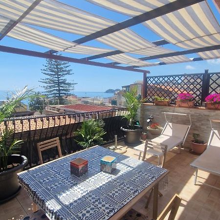 דירות לטויאני Terrazza Enjoy מראה חיצוני תמונה