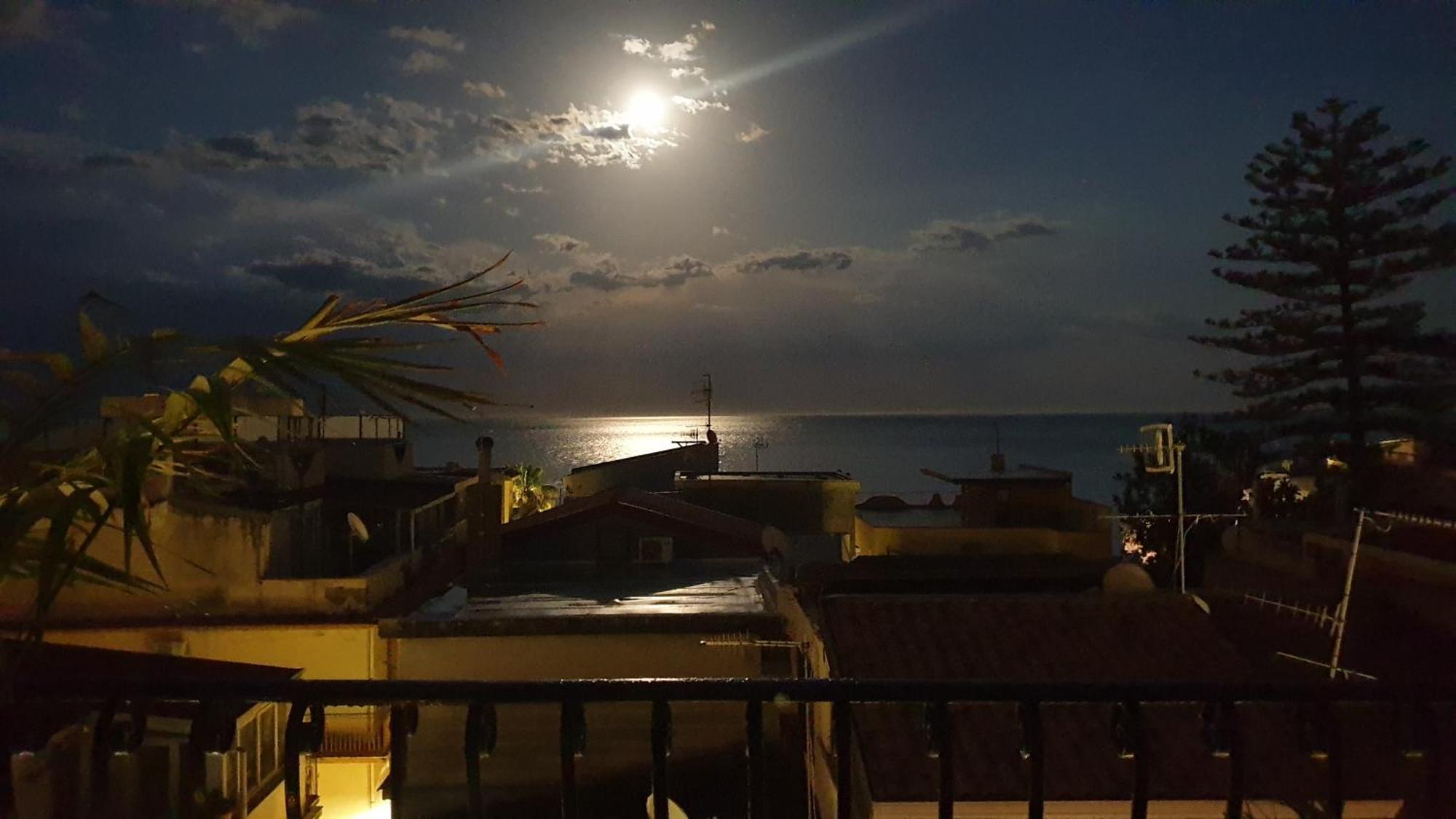 דירות לטויאני Terrazza Enjoy חדר תמונה